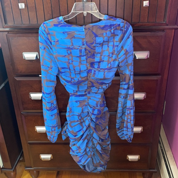 PLT Blue Abstract Print Bodycon Dress 💙 - Picture 3 of 7